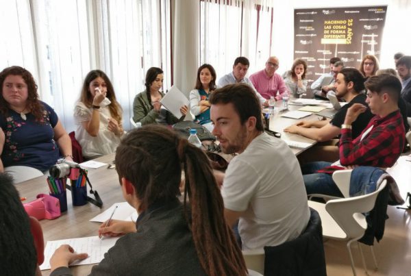 blue-red-EOI-iniciativa-emprendedora